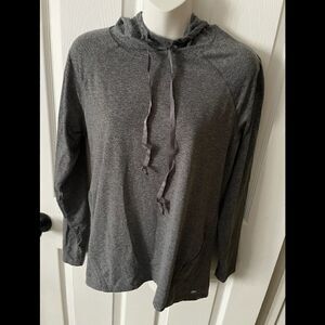 Women’s long sleeve hooded shirt